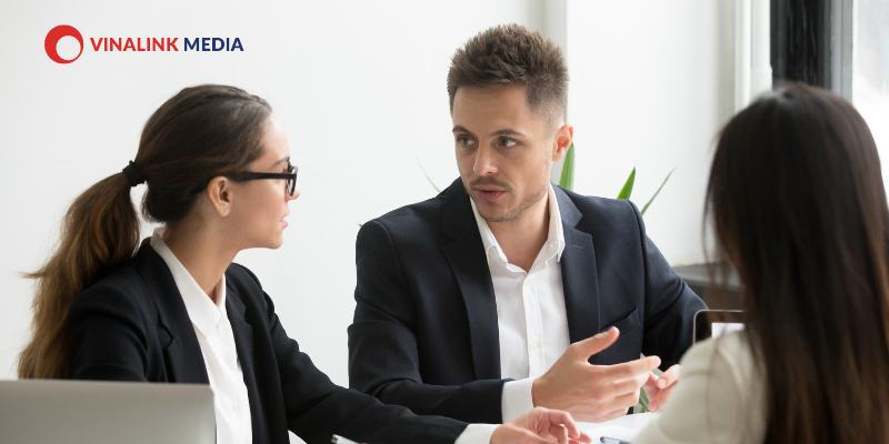Mô hình gia công (Outsourcing Model)